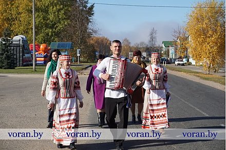 Як у Гірках гулялі ды бульбу праслаўлялі! (Фота, відэа, дапоўнена)