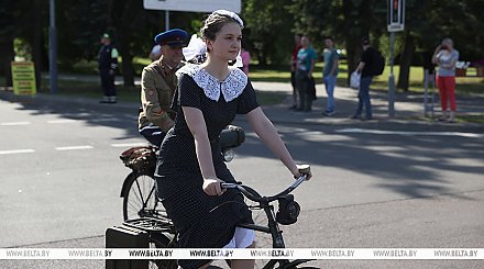 Тоже была суббота, люди отдыхали. Атмосферу последнего мирного дня 1941 года воссоздали в Бресте