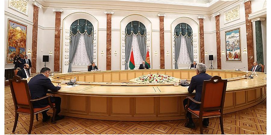 Укрепление доверия, истерики Запада и план действий в экономике. О чем говорил Александр Лукашенко с главами МИД ОДКБ?