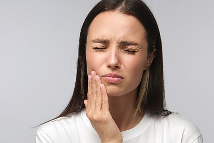 Можно ли терпеть зубную боль, объяснил стоматолог