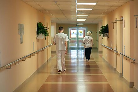 Как будут работать больницы и аптеки в новогодние праздники