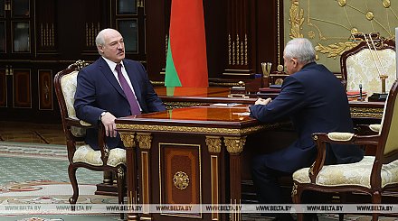 Работа предприятий Управделами и сотрудничество с Африкой - Александр Лукашенко принял с докладом Виктора Шеймана