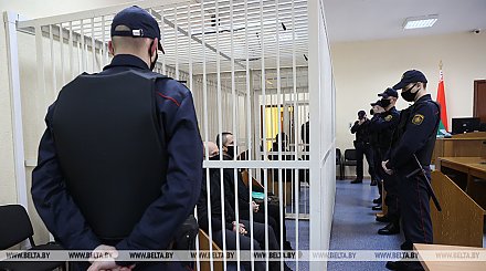 Прокурор сегодня продолжает оглашение обвинений топ-менеджерам Белгазпромбанка