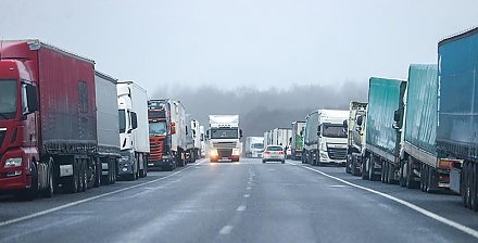 Глава LINAVA: перевозчики злы и не исключают блокировки дорог в Литве из-за ситуации на границе
