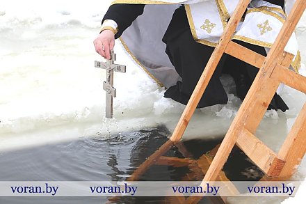 Крещение: где и как пройдет окунание в проруби в Вороновском районе?