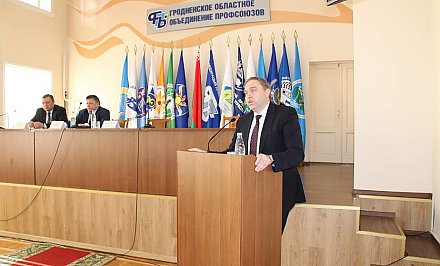 Председатель облисполкома Владимир Караник встретился с профактивом Гродненщины