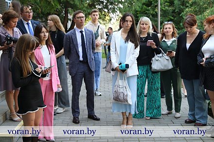 Смотри, внимай — пиши. В Свислочском районе прошла пресс-конференция председателя Гродненского облисполкома Юрия Караева