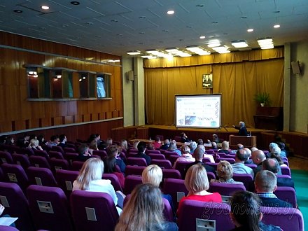 Ученые из пяти стран принимают участие в конгрессе биохимиков в Гродно