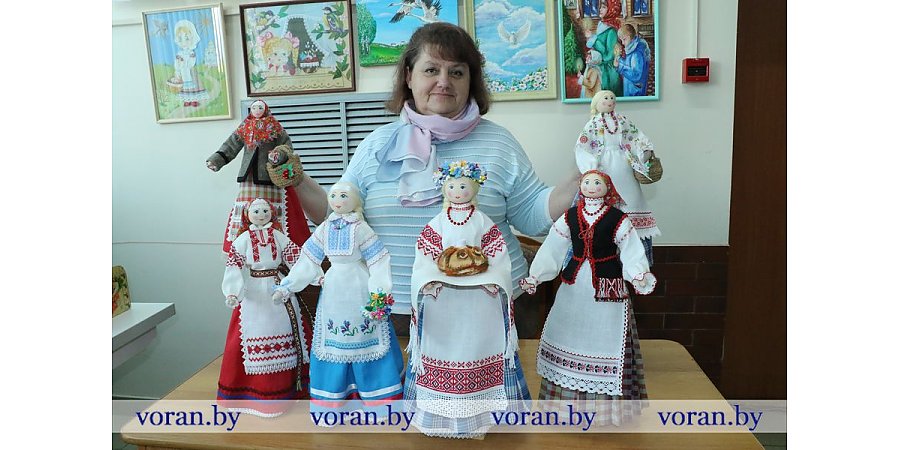 Куклы мастера из Вороновского района высоко оценили на ІІ международном фестивале-конкурсе «Арт-парад в Витебске» 
