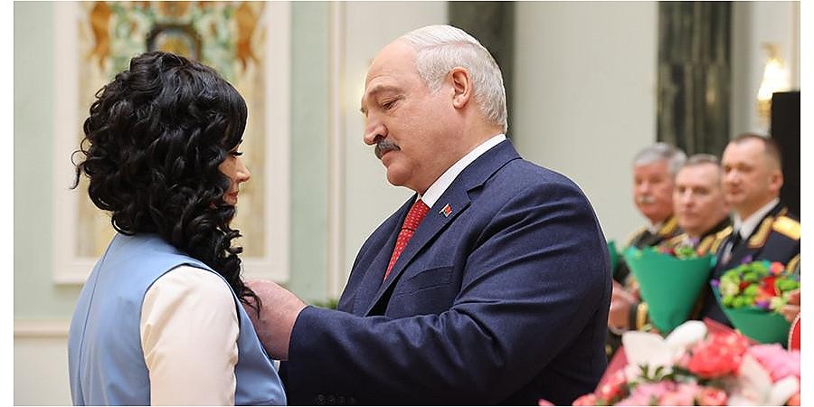 Мирный атом, ракета, белорусская бондиана и отчет правительства. Подробности нетривиальной недели Президента