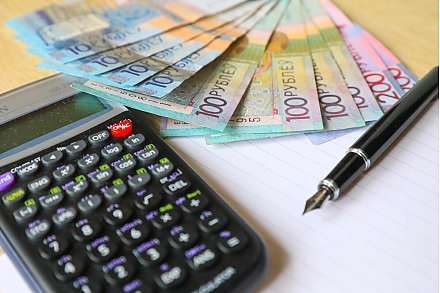 Как отпуск по уходу за ребенком учитывается при назначении пенсии, рассказали в Минтруда