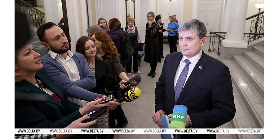 Луцкі: родная мова робіць нас беларусамі