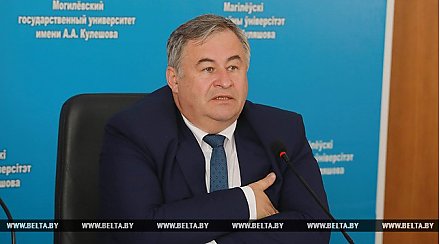 На телеканалах должно быть больше белорусских программ - Карлюкевич