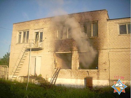 Пожар в здании склада в г.п. Вороново