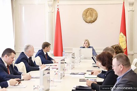 От авиарейсов до комфорта на селе. Какие вопросы обсудили депутаты на сессии облсовета в Гродно