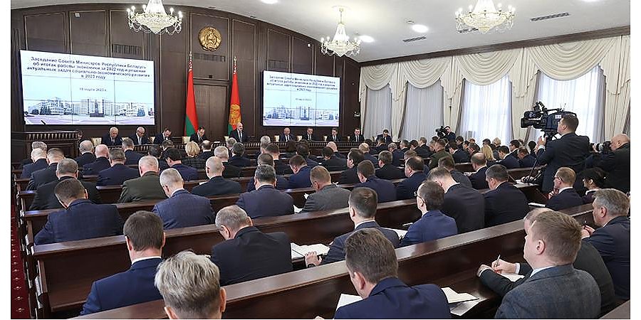 Обеспечить экономику, чего бы это ни стоило. Александр Лукашенко о главной задаче правительства