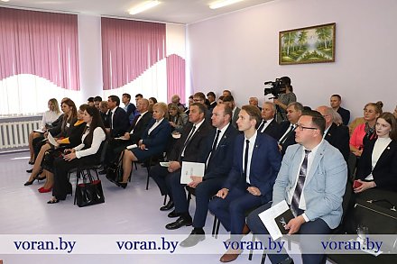 В Радунской школе прошло пленарное заседание Президиума Гродненского областного Совета депутатов