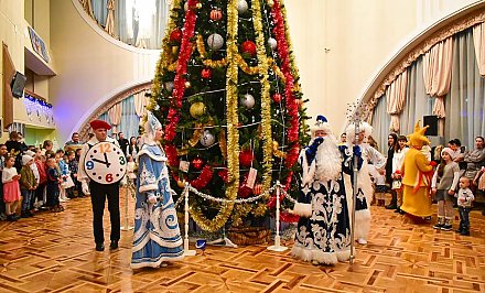 Чебурашка и Новый год. Чем удивит детей новогодний праздник в Гродненском областном драмтеатре