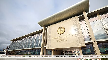 Александр Лукашенко поздравил зарубежных лидеров с праздником Навруз