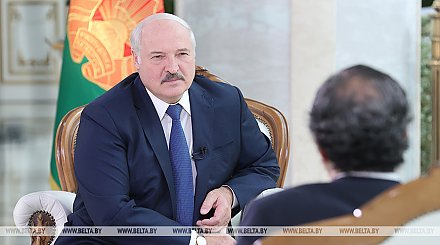 Санкции, инцидент с самолетом, отношения с Западом и миграция - подробности интервью Александра Лукашенко Sky News Arabia