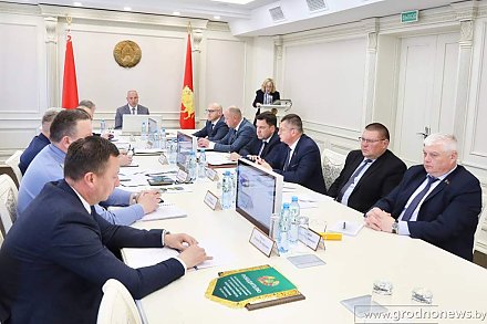 Комфортная среда и кадры для села. О чем говорили на заседании облисполкома