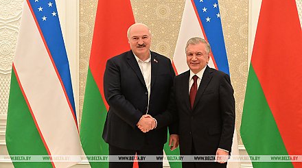Александр Лукашенко в Самарканде встретился с Президентом Узбекистана Шавкатом Мирзиёевым