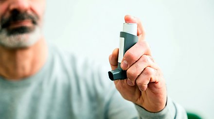 Как правильно использовать ингалятор? Пульмонолог назвал самые частые ошибки