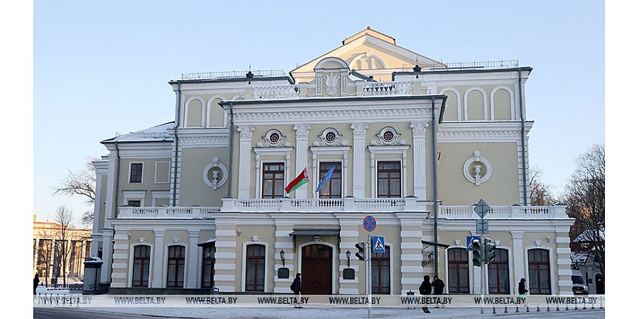 Лукашенко посещает Купаловский театр