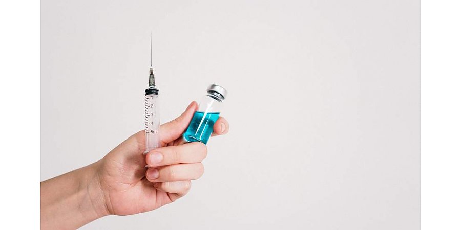 Привился — получил квартиру. Какие бонусы за вакцинацию уже действуют в Беларуси и мире