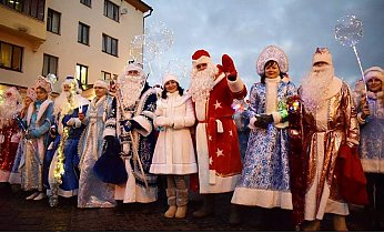 ФОТОФАКТ: Шествие Дедов Морозов в Гродно