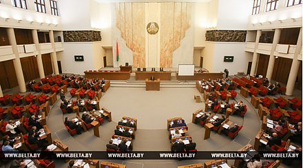 Парламент заслушает ежегодное послание Президента Беларуси в апреле