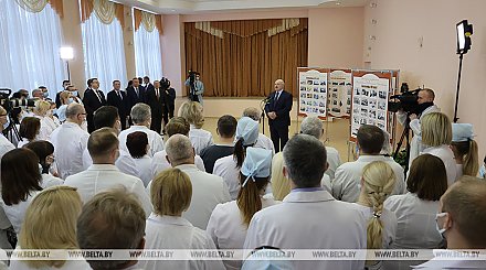 Лукашенко: моя позиция остается неизменной - давайте сохраним страну