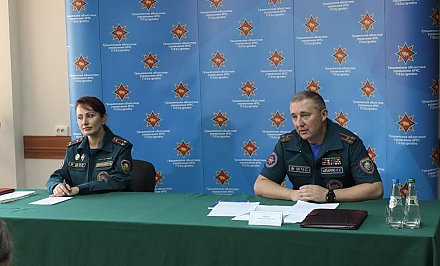 Реагирование на ЧС и трансграничное сотрудничество. В Гродно прошла пресс-конференция с начальником областного управления МЧС