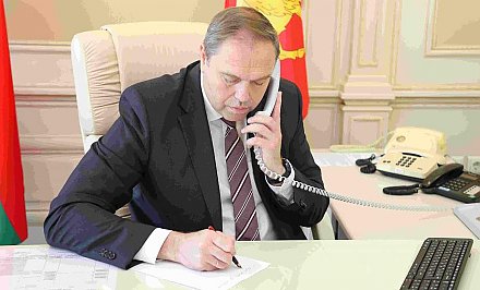 Прямую телефонную линию с жителями региона провел председатель Гродненского облисполкома Владимир Караник