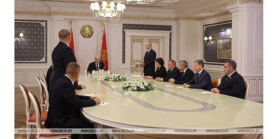 Новый министр, помощник Президента и обновление местной вертикали. Подробности кадрового дня у Александра Лукашенко