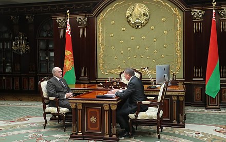 О соглашениях с ЕС, экспорте и визитах - Александр Лукашенко провел рабочую встречу с Владимиром Макеем
