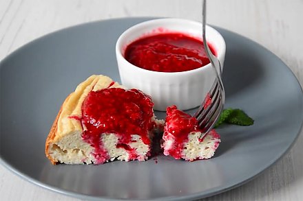 Без муки и сахара: рецепт творожной запеканки