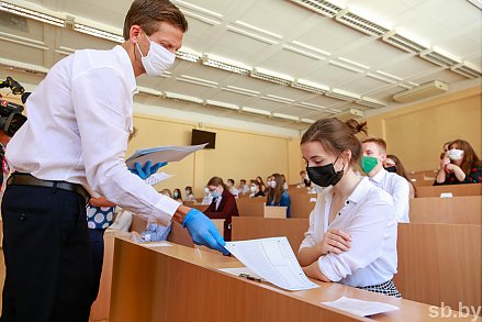 Какие льготы при поступлении в вуз предусмотрены для абитуриентов из многодетных семей