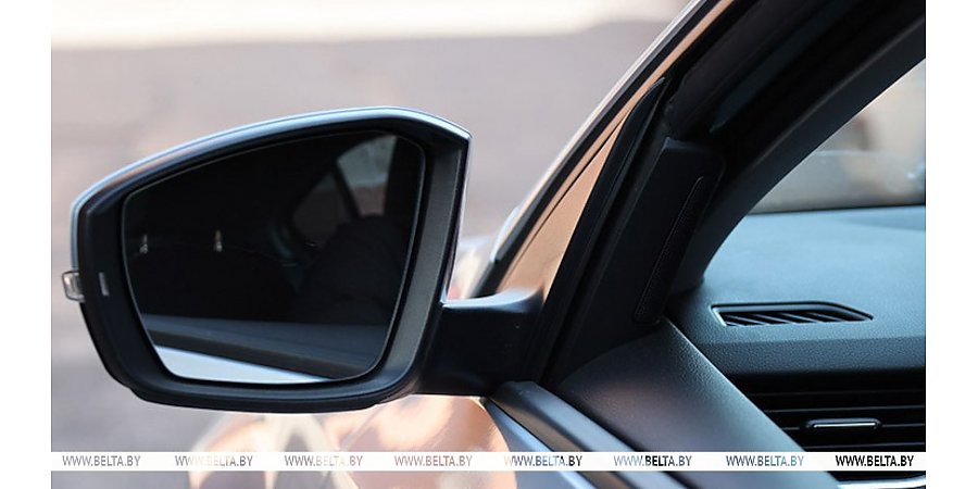 Мининформ обсуждает вопрос предустановки национального радиоплеера в автомобилях