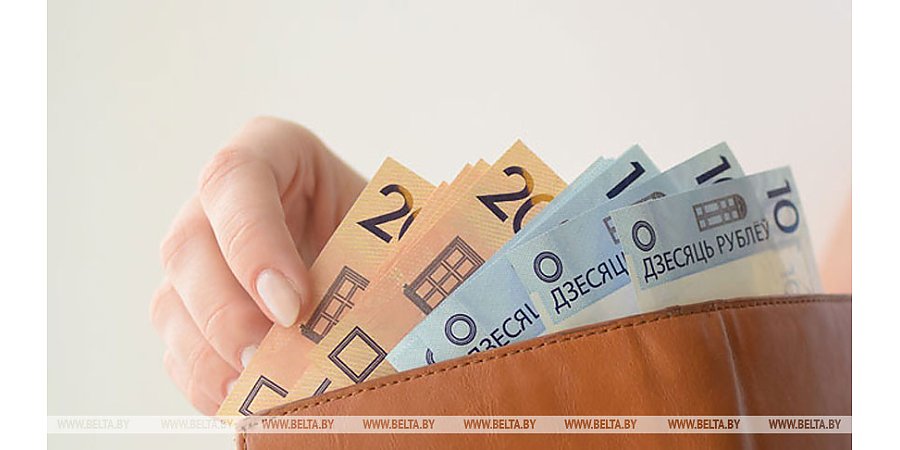 Белстат: средняя зарплата в Беларуси в ноябре составила Br2703,7