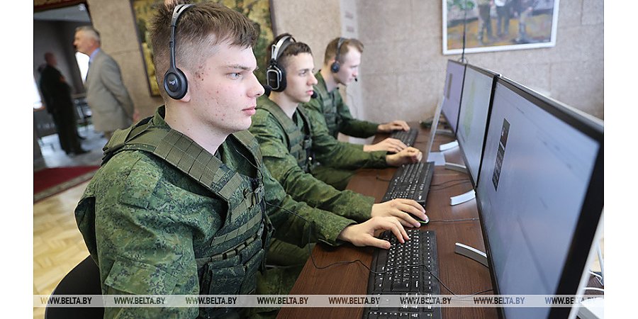 Хренин: Военную академию можно смело назвать главной кузницей офицерских кадров Беларуси