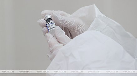 Минздрав: случаи осложнений после вакцины "Спутник V" в Беларуси пока не отмечаются