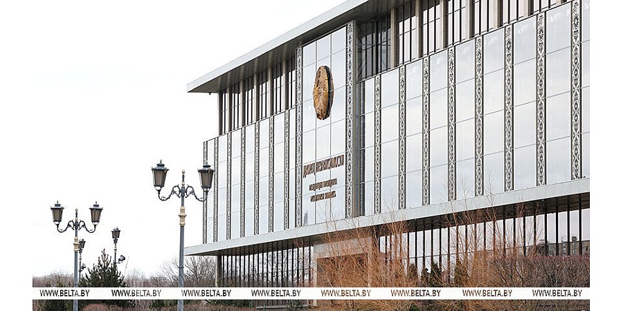Александр Лукашенко заслушал доклады министра обороны и председателя КГБ
