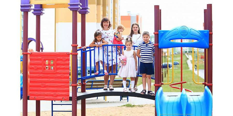 Госпособия и семейный капитал - Ирина Костевич о поддержке семей с детьми