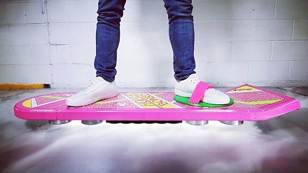 Как в кино: американские инженеры создали летающий ховерборд