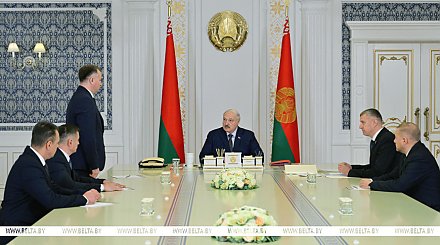 Местная вертикаль, ректоры, глава МТЗ и дипломаты. Александр Лукашенко рассмотрел кадровые вопросы