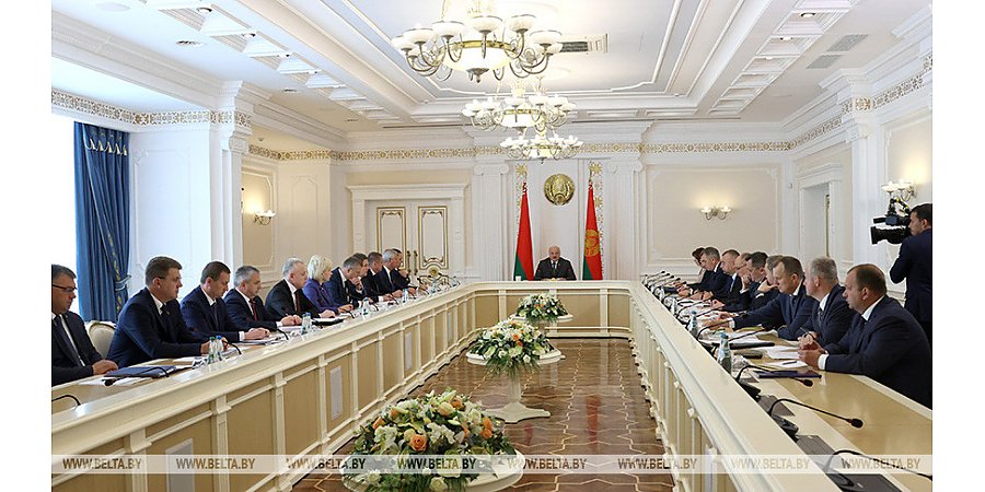 Александр Лукашенко: потеря зерна на полях будет расцениваться по меньшей мере как экономическая диверсия