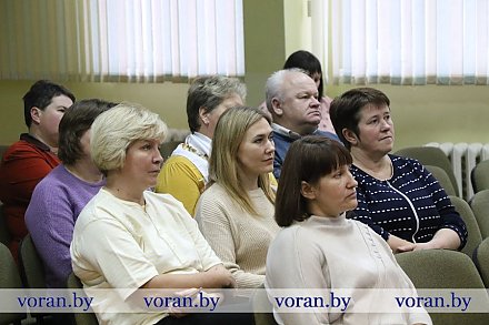 В рамках Единого дня информирования областная информационно-пропагандистская группа встретилась с трудовым коллективом Заболотской средней школы имени Е.Н. Карпенкова 