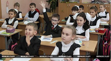 Александр Лукашенко: воспитать достойных граждан Беларуси можно только совместными усилиями педагогов и родителей