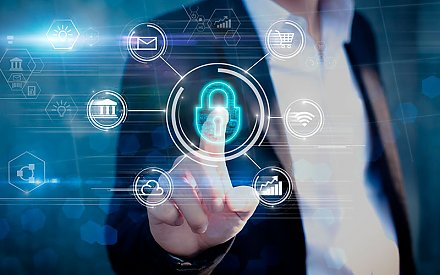 Азбука цифровой безопасности. Мошенники под видом сотрудника банка (Видео)